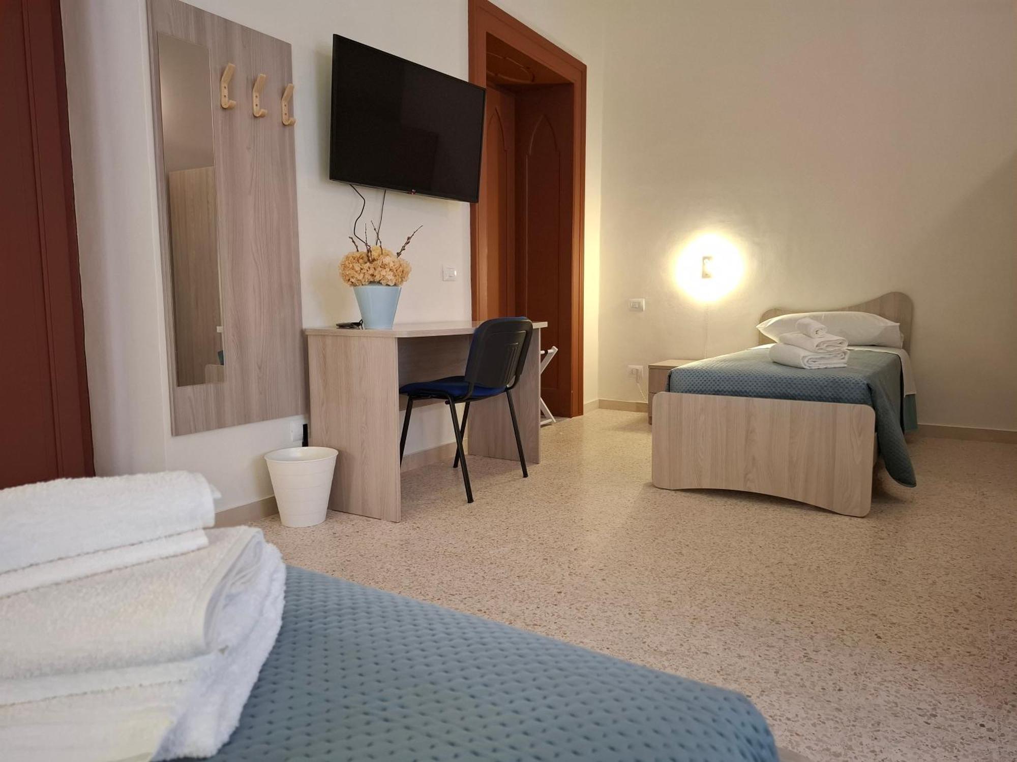 Bed and Breakfast Lupi E Agnelli Барі Екстер'єр фото