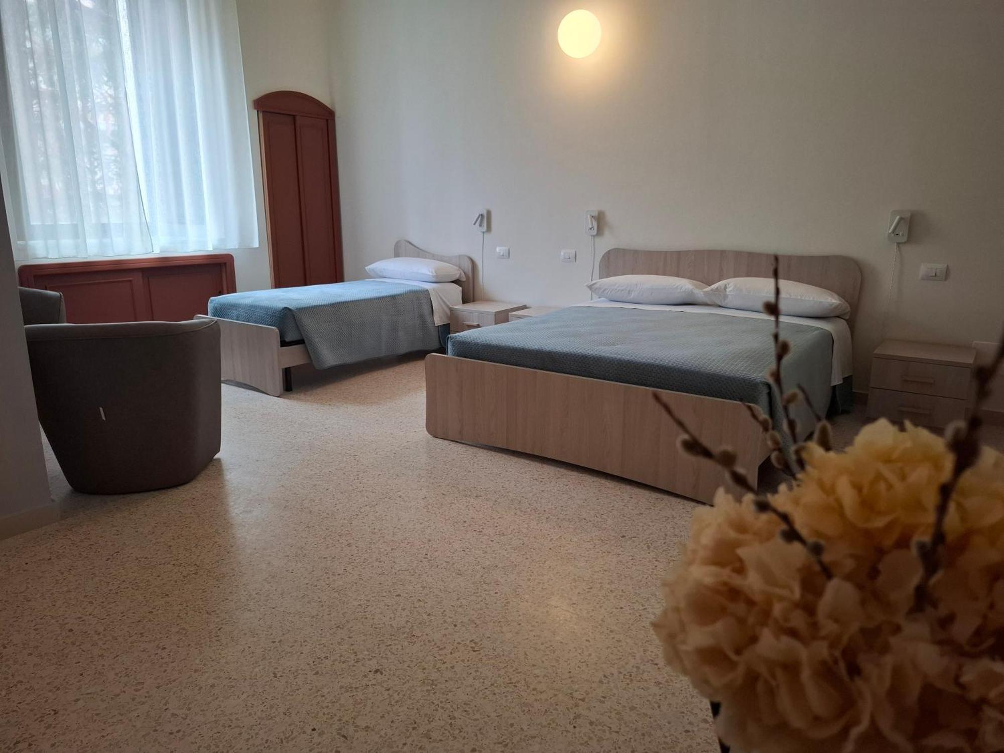 Bed and Breakfast Lupi E Agnelli Барі Екстер'єр фото