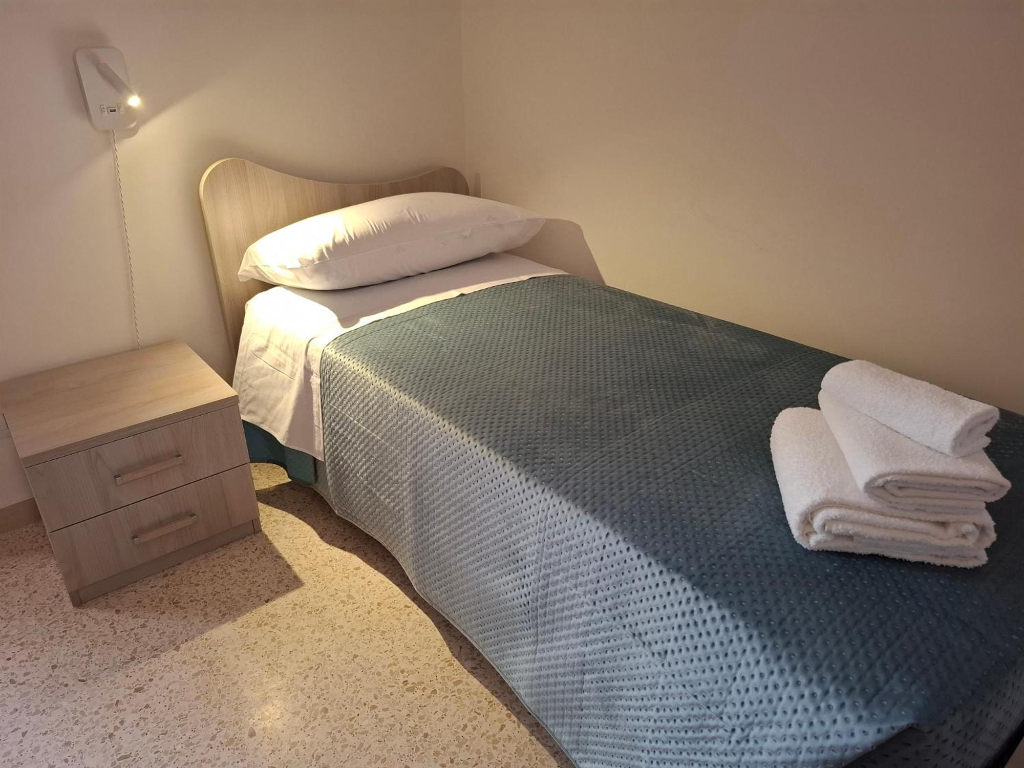Bed and Breakfast Lupi E Agnelli Барі Екстер'єр фото